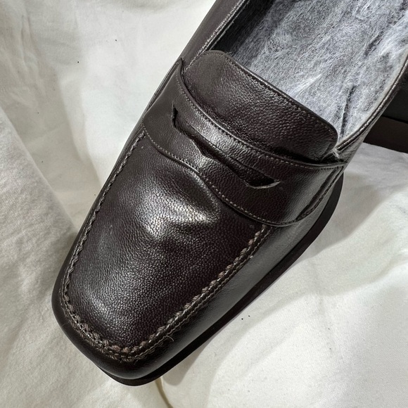 Causal Corners Flat Loafer Color Brown Size 7 1/2 M,  New Shoe Removed Peeling. - Picture 13 of 13